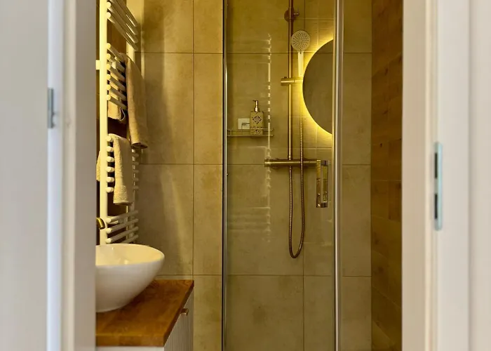 Piekary In The Old Town Of דירה